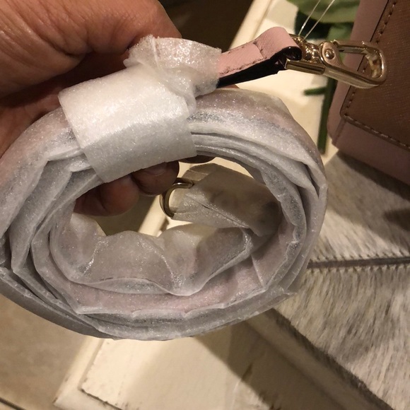 Light pink rose color BRAND NEW Kate Spade purse - Picture 6 of 8